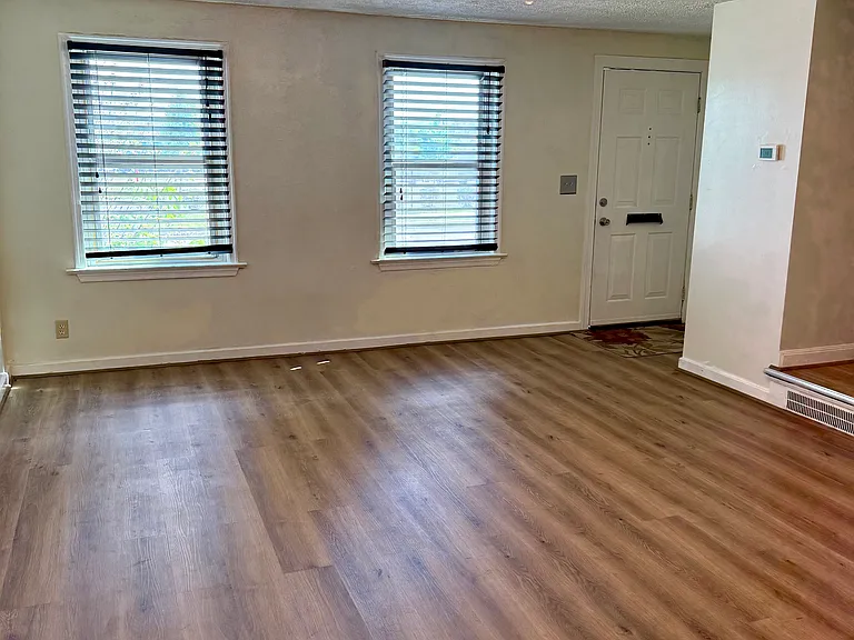 2702 N 7th St — Photo 3