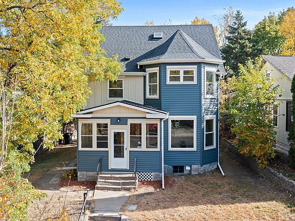 2nd image of 578 Winslow Ave