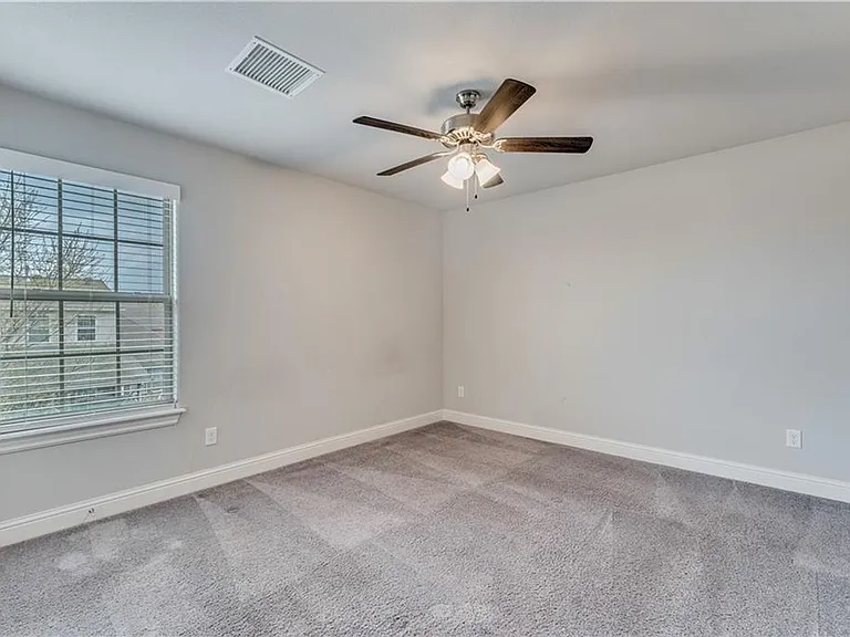 582 Quartz Way — Photo 18