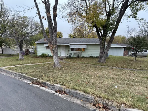 7944 Downe Dr, White Settlement, TX 76108