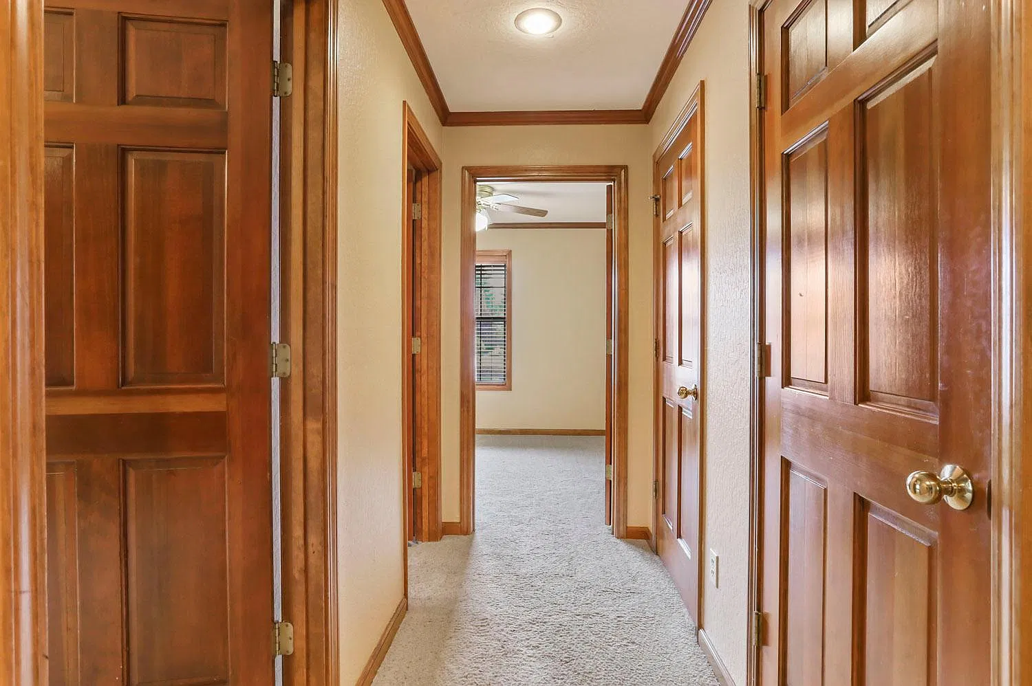 4 bed, 1978 sqft, $2,850 — Photo 3