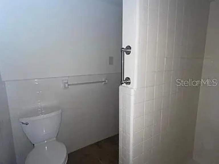 1305 Carr Dr — Photo 11
