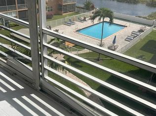 3048 E Sunrise Lakes Dr #411, Fort Lauderdale, FL 33322
