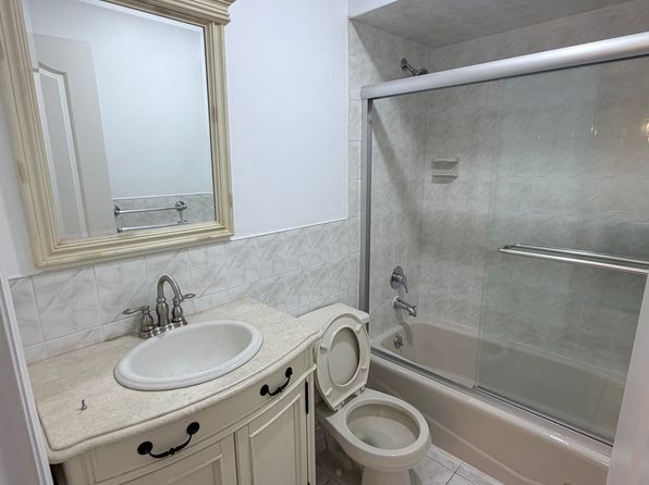 282 Ramona Ave #2RT