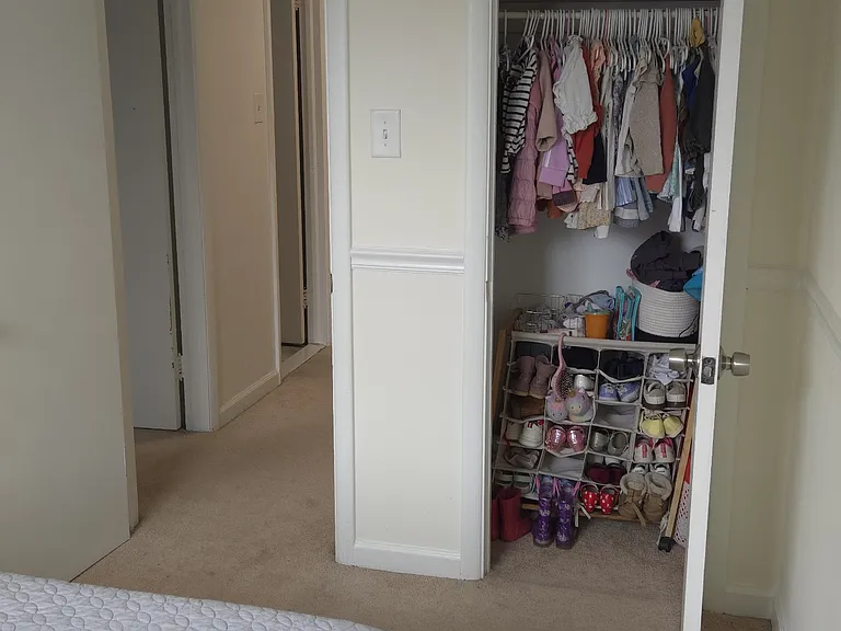 356 Krams Ave — Photo 34