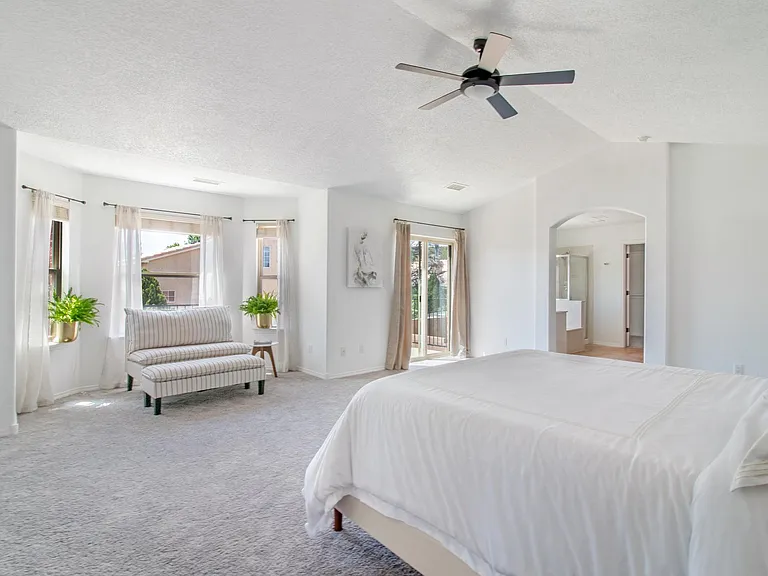 9223 Drolet Dr NW — Photo 16