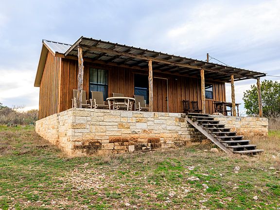 3rd image of 248 Persimmon Point