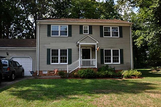 1st image of 208 Lakewood Cir