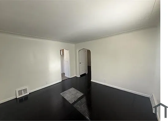 16077 Fairmount Dr — Photo 36
