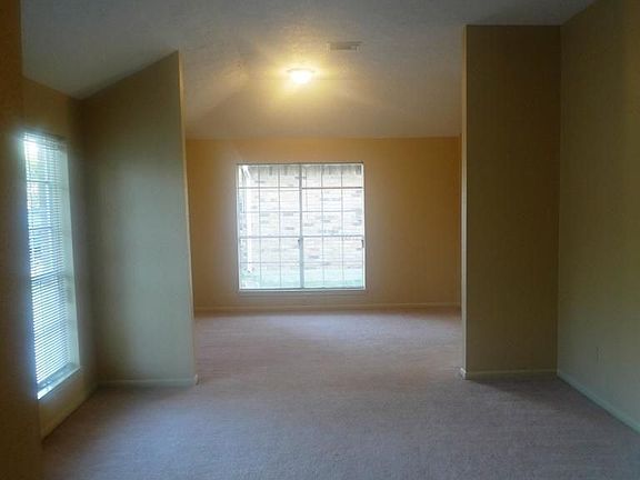 2nd image of 7026 Buchanan Dr