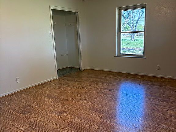 4th image of 717 S 1st St