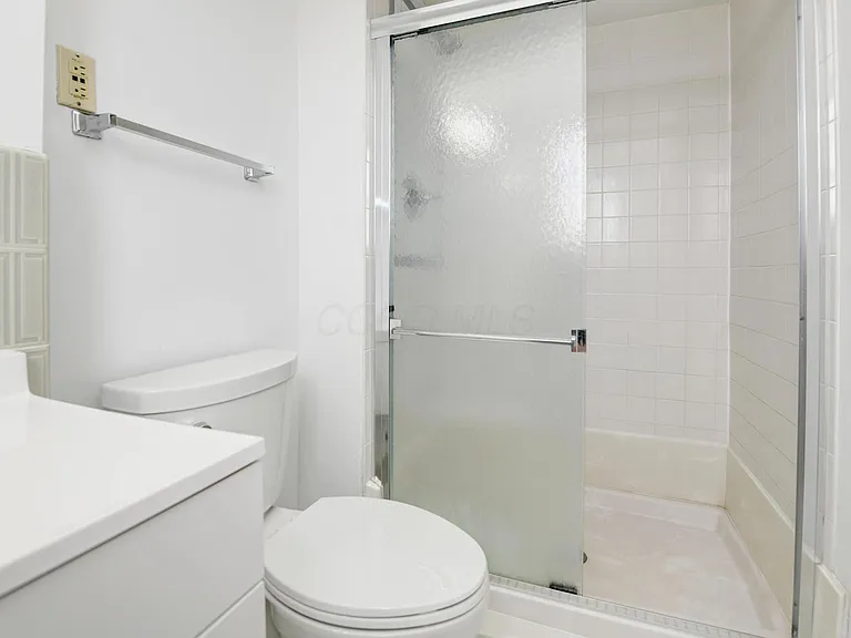 1620 E Broad St #1202 — Photo 23