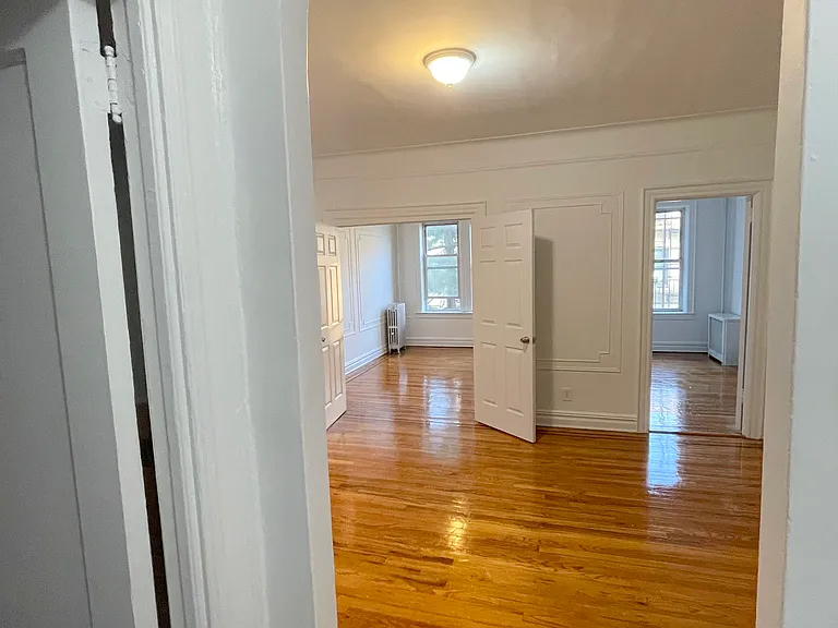 30-75 44th St #2R — Photo 2