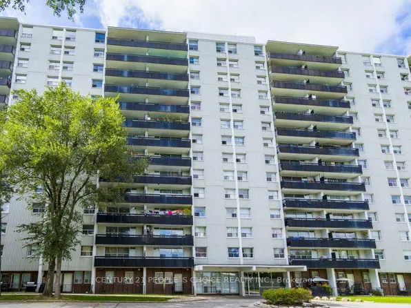 30 Gilder Dr #710, Toronto, ON M1K 4P6