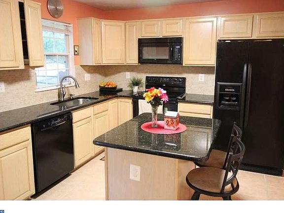 2nd image of 110 Berry Dr