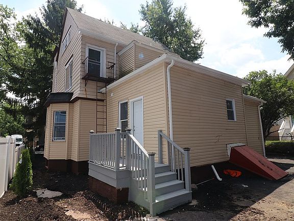 4th image of 75 N 16th St
