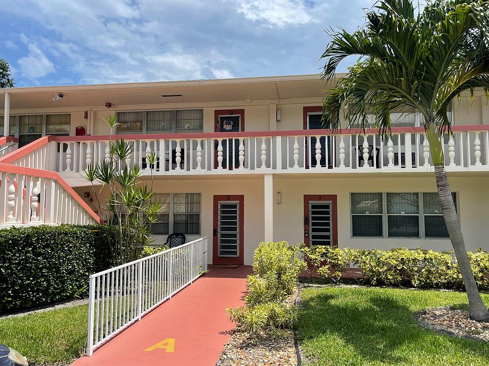 1st image of 2 Ventnor Dr #2
