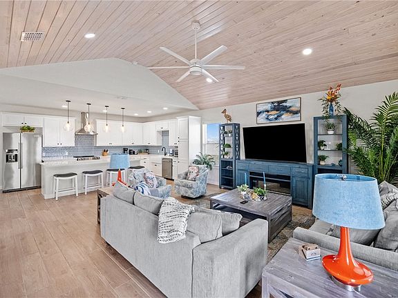 3rd image of 3087 11th St #401