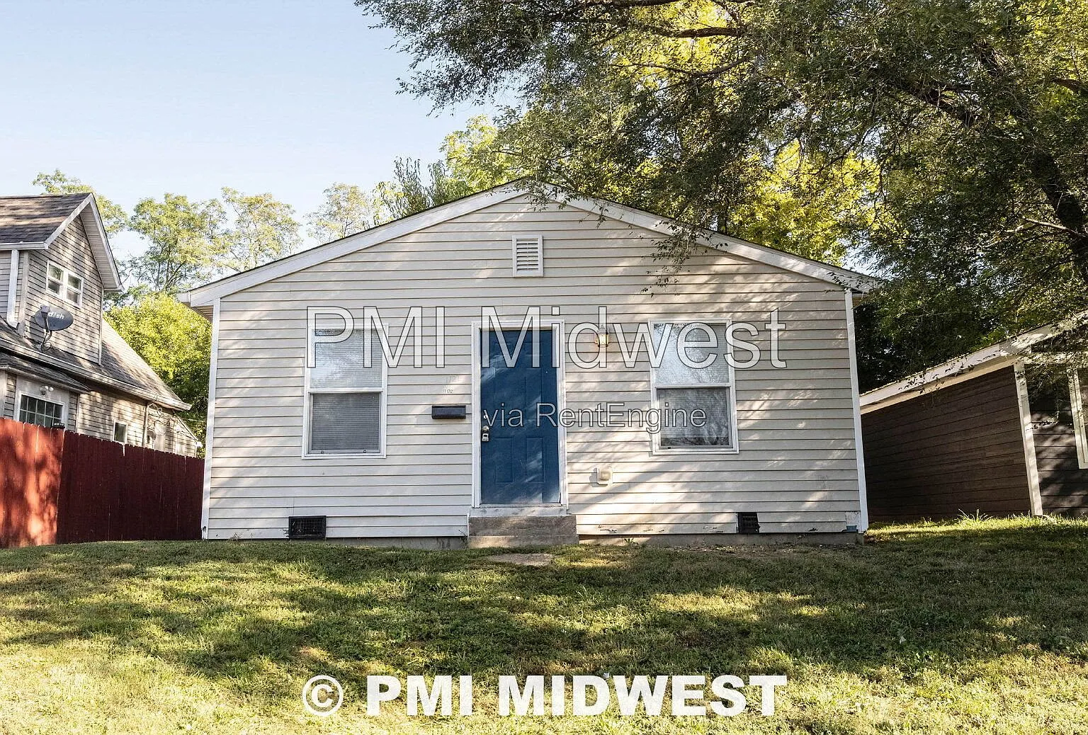 3 bed, 2.0 bath, 912 sqft, $1,200 — Photo 1