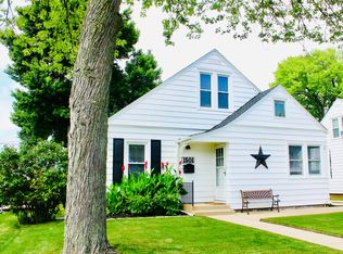 1501 W Circle Rd, Peoria, IL 61604