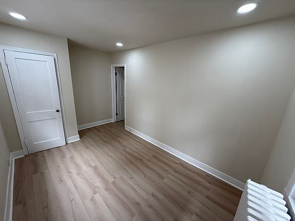 3rd image of 220 Court Ave #A