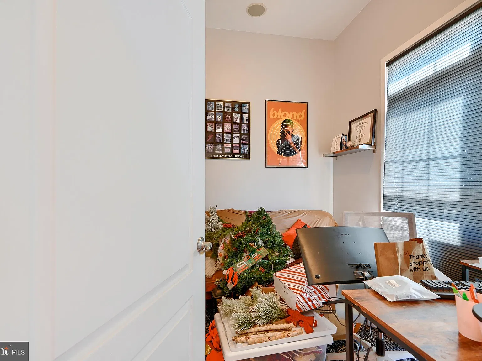 3 bed, 4.0 bath, 1764 sqft, $3,900 — Photo 3