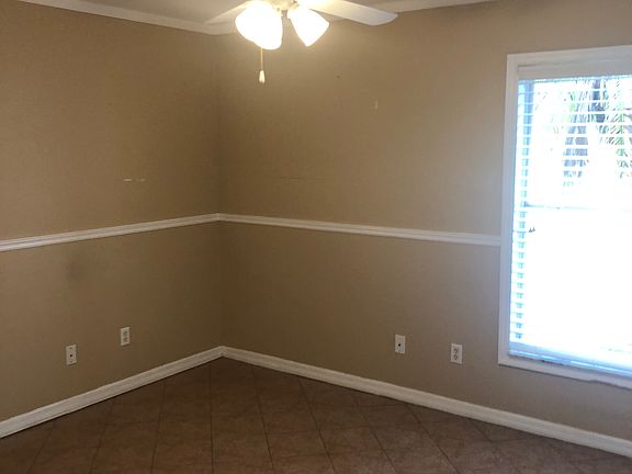 3rd image of 3216 Sawgrass Creek Cir