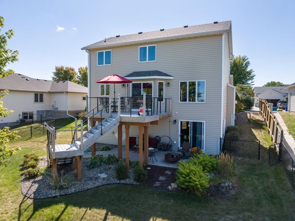 1007 9th St NW, Kasson, MN 55944
