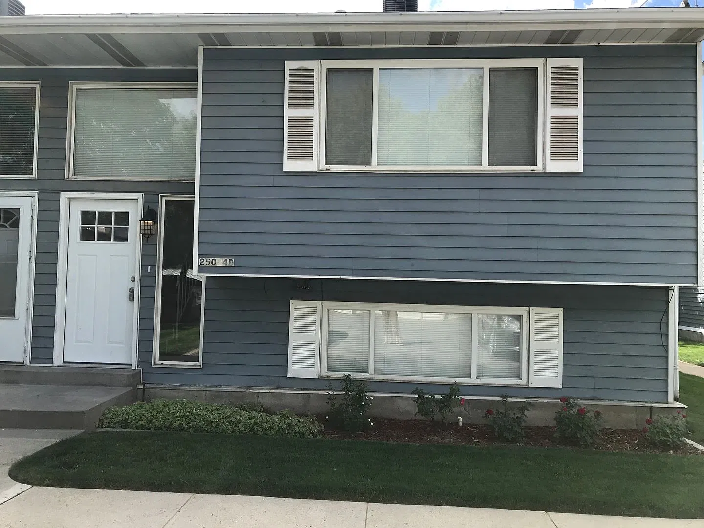 Extra Large 2 Bed with Garage - Gated community! — Photo 1