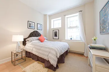 Sold by aptsandlofts.com