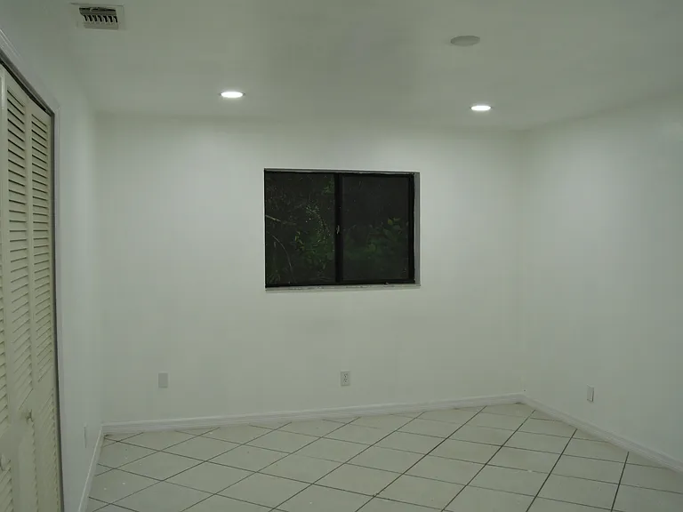 215 Leroy Ave #B — Photo 13