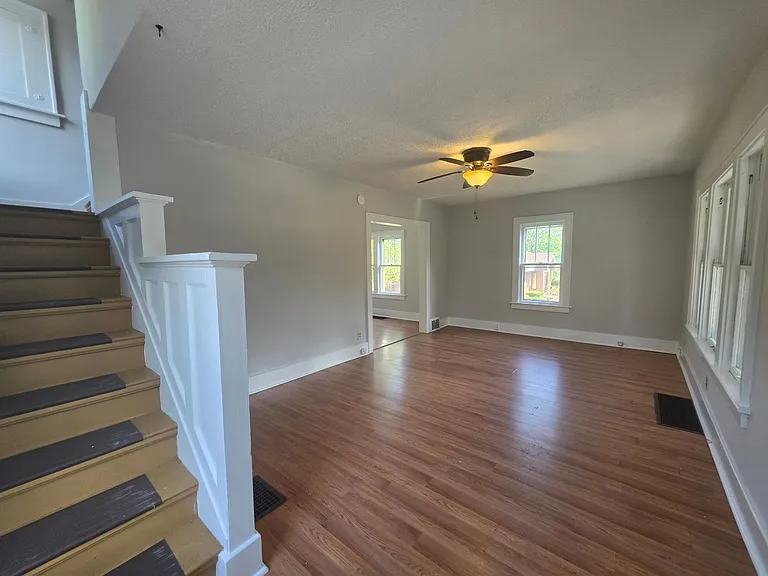 914 S Water St — Photo 7