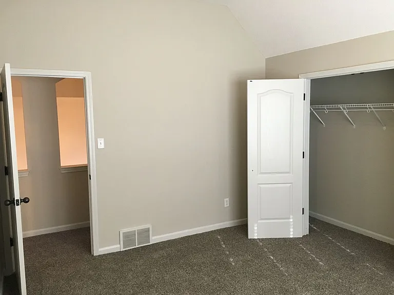 5307 Day Lily Dr — Photo 32