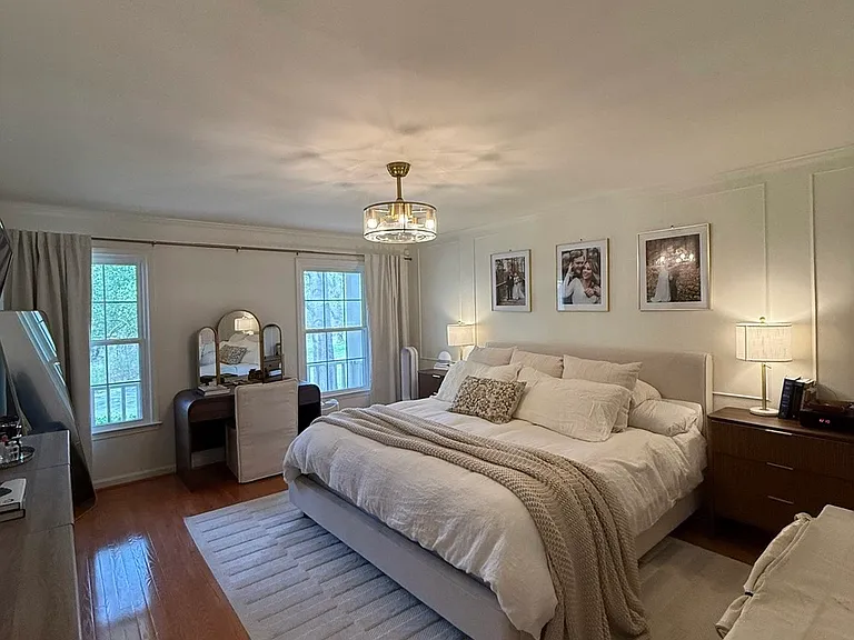 619 Chesterfield Cir — Photo 15
