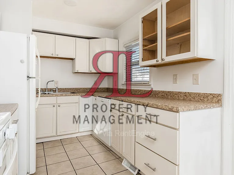3400 Eisenhower Rd — Photo 10