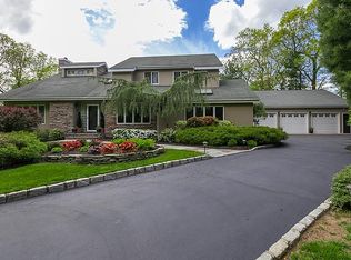 36 Stony Hill Path, Smithtown, NY 11787