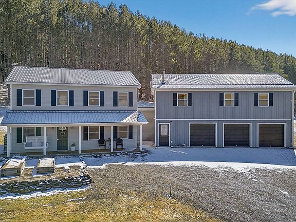 2nd image of 1112 Center Valley Rd