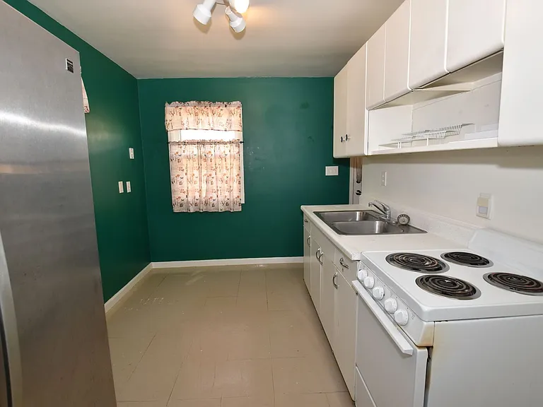 2804 Delaware St — Photo 6