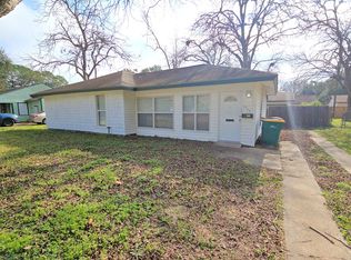 2705 S Crockett St, La Marque, TX 77568
