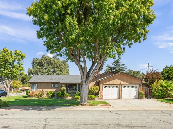 8190 Hanna St, Gilroy, CA 95020
