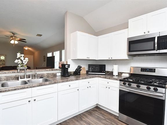 4th image of 6754 Barker Bend Ln