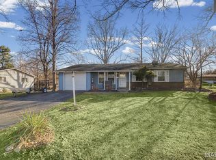 4832 Bambi Dr, Alton, IL 62002