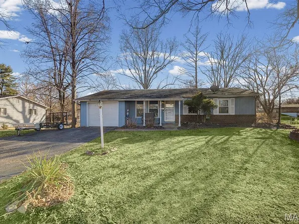 4832 Bambi Dr, Alton, IL 62002