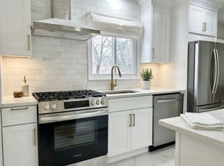 32 Beechwood Rd, Cresskill, NJ 07626