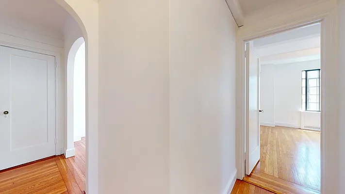 Rented by Bond New York | media 24