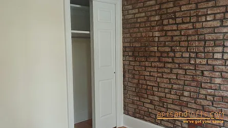 Rented by aptsandlofts.com