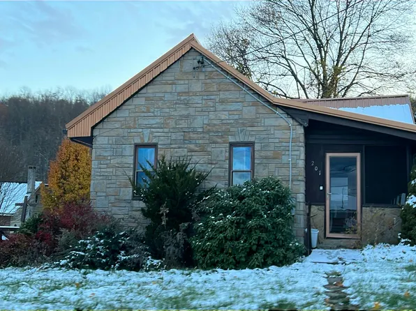 201 Grazier St, Johnstown, PA 15905