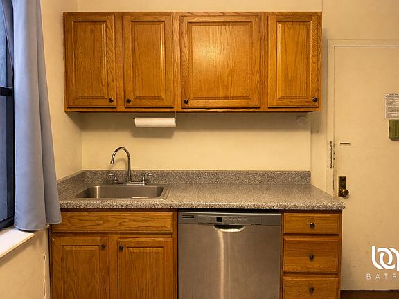 2nd image of 201 E 22nd St APT 1