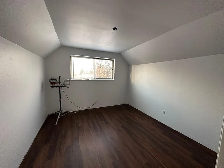 4365 S Dearborn Ct — Photo 3