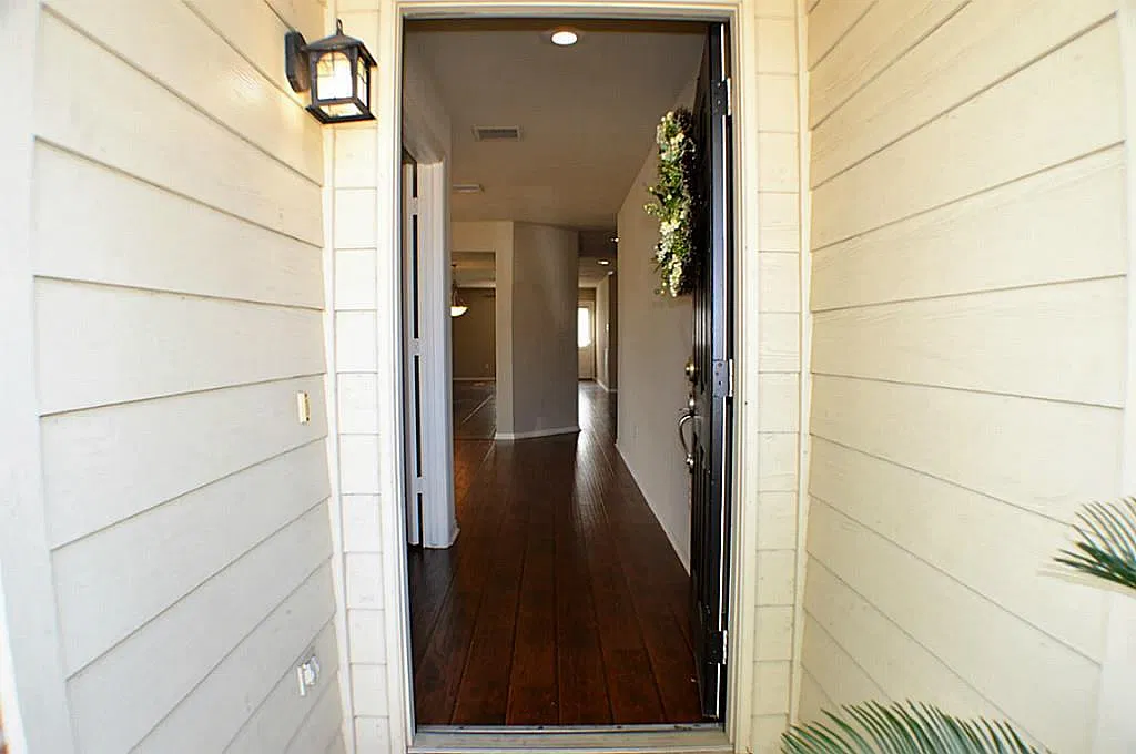 3 bed, 2.0 bath, 1779 sqft, $1,850 — Photo 3